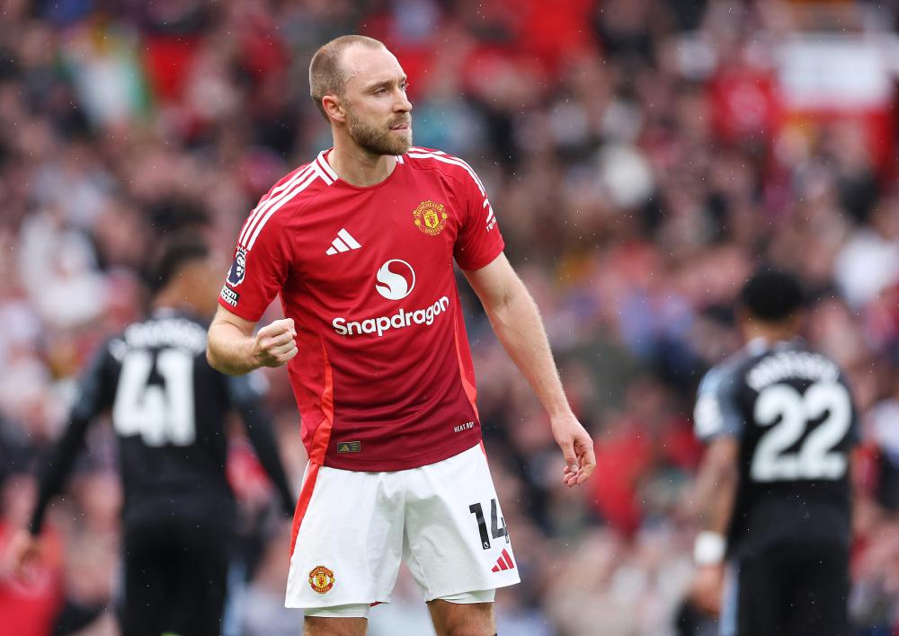 记者：富安健洋已与阿贾克斯就一份短期合同达成一致